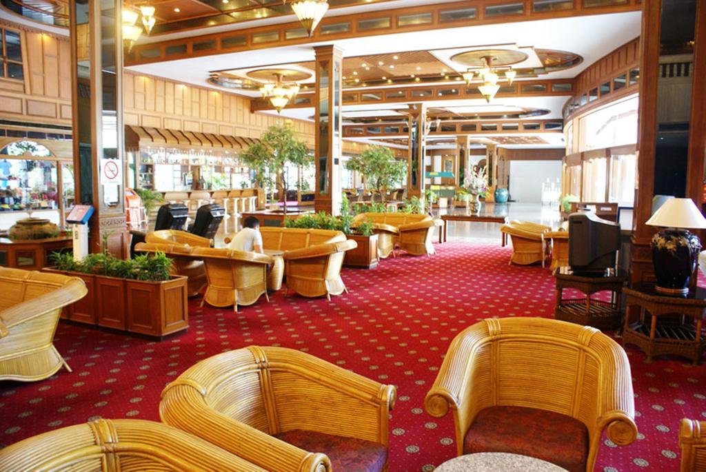 Royal Twins Palace Hotel Pattaya Exterior foto